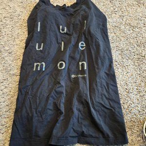 Lululemon tshirt size 10